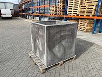 Bloembak beton - antraciet - 100 x 100 x 100cm - afbeelding 1 van  3