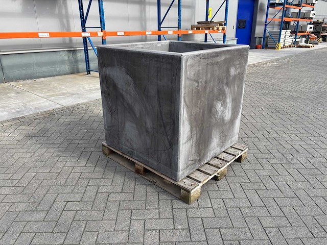 Bloembak beton - antraciet - 100 x 100 x 100cm - afbeelding 2 van  3
