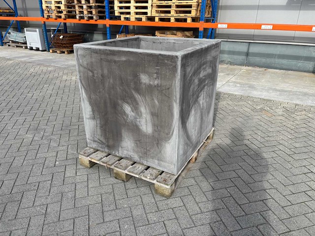 Bloembak beton - antraciet - 100 x 100 x 100cm - afbeelding 3 van  3