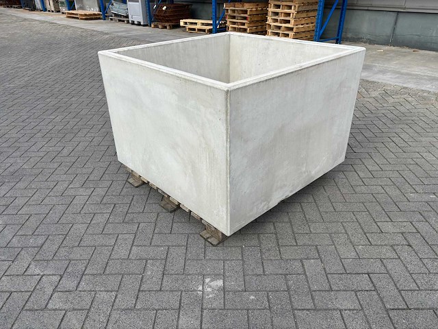 Bloembak beton - grijs - 120 x 120 x 80cm - afbeelding 1 van  3