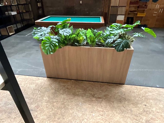 Bloembak v.v kunstbloemen 160x44x83cm - afbeelding 3 van  4