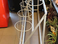 Bloemenrek. afmeting 150 x 45 x 80 cm. - afbeelding 2 van  2