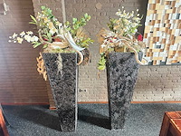 Bloempot met kunstbloemen (2x) - afbeelding 1 van  5