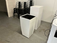 Bloempot met zuil - afbeelding 1 van  4