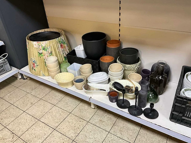Bloempotten en puddingvormen - afbeelding 1 van  7