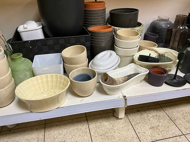 Bloempotten en puddingvormen - afbeelding 6 van  7