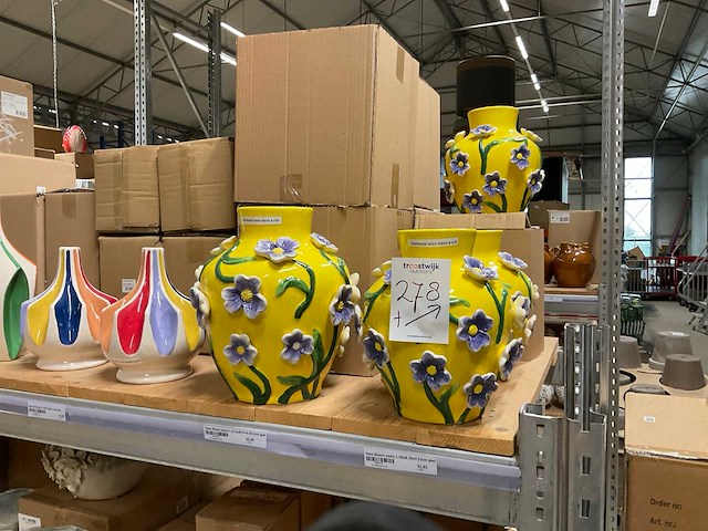 Bloempotten en vazen - afbeelding 33 van  38
