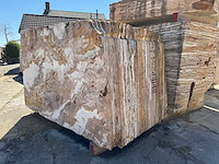 Blok marmer - voorraad natuursteen - afbeelding 1 van  2