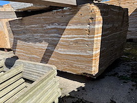 Blok marmer - voorraad natuursteen - afbeelding 2 van  2