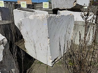 Blok marmer - voorraad natuursteen - afbeelding 1 van  2