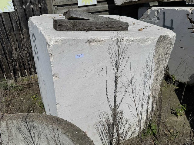 Blok marmer - voorraad natuursteen - afbeelding 1 van  2