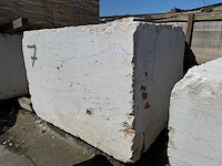 Blok marmer - voorraad natuursteen - afbeelding 1 van  2