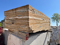 Blok marmer - voorraad natuursteen - afbeelding 1 van  2