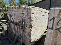 Blok marmer - voorraad natuursteen - afbeelding 1 van  2