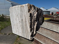 Blok marmer - voorraad natuursteen - afbeelding 2 van  2