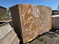 Blok marmer - voorraad natuursteen - afbeelding 2 van  2