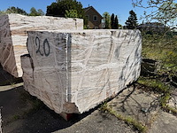 Blok marmer - voorraad natuursteen - afbeelding 1 van  2