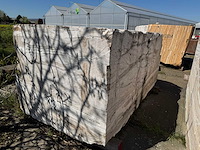 Blok marmer - voorraad natuursteen - afbeelding 2 van  2