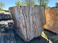 Blok marmer - voorraad natuursteen - afbeelding 2 van  2