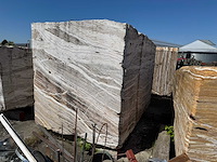 Blok marmer - voorraad natuursteen - afbeelding 2 van  2