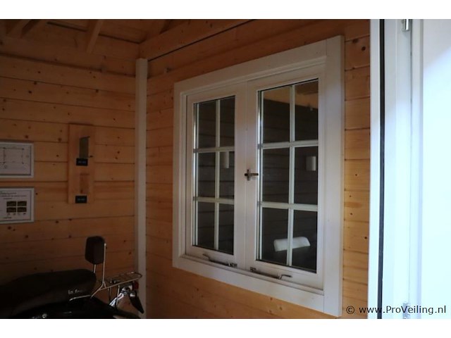 Blokhut (vuren) met veranda - 550x250cm - afbeelding 19 van  34