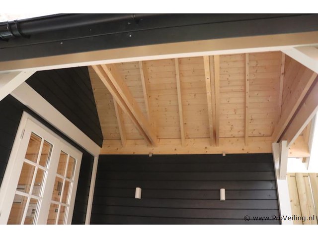 Blokhut (vuren) met veranda - 550x250cm - afbeelding 22 van  34