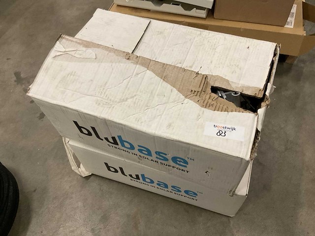 Blubase bevestigingsmateriaal (2x) - afbeelding 1 van  2