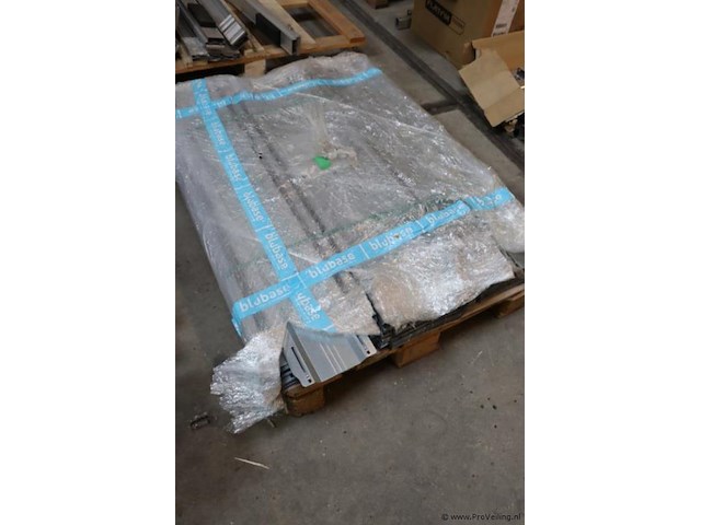 Blubase connect achterplaat t.b.v. zonnepanelen - afbeelding 1 van  4