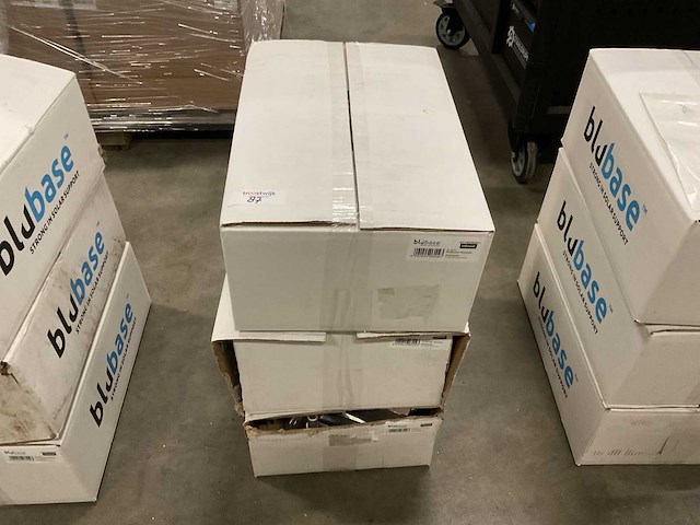 Blubase robots rotatie dakhaak bevestigingsmateriaal (3x) - afbeelding 1 van  3