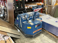 Blue giant - stapelaar met priem voor tapijtrollen - afbeelding 2 van  9