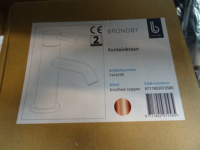 Blue label - brondby - fonteinkraan - afbeelding 2 van  2