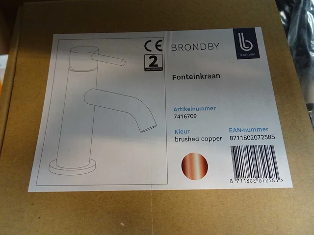 Blue label - brondby - fonteinkraan - afbeelding 2 van  2