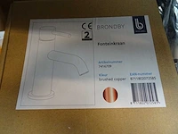 Blue label - brondby - fonteinkraan - afbeelding 2 van  2