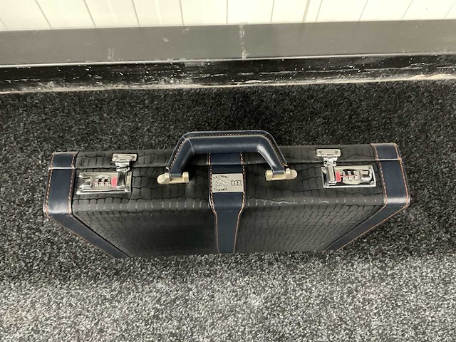 Blue scorpion - koffer - 12 pcs messenkoffer - afbeelding 5 van  5