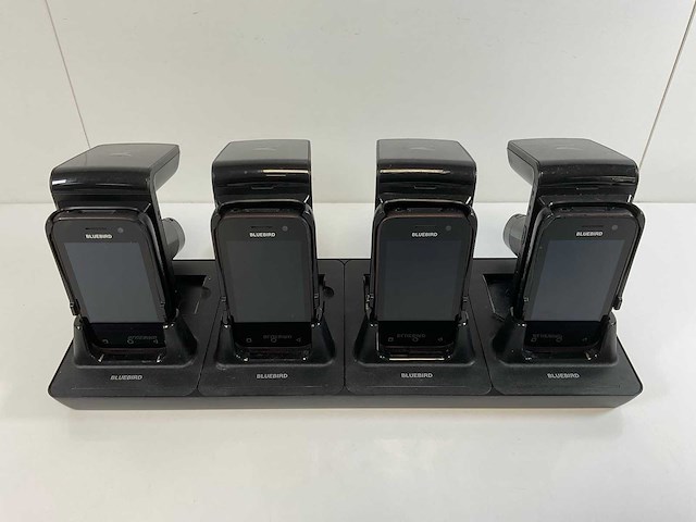 Bluebird (4sc-ef400/rfr900/ef400), computer barcode scanner charging cradle with handheld uhf rfid reader and touch mobile computer (16x) - afbeelding 16 van  17