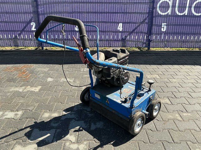 Bluebird c185bfc verticuteermachine - afbeelding 4 van  7