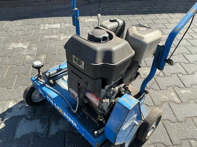 Bluebird c185bfc verticuteermachine - afbeelding 6 van  7