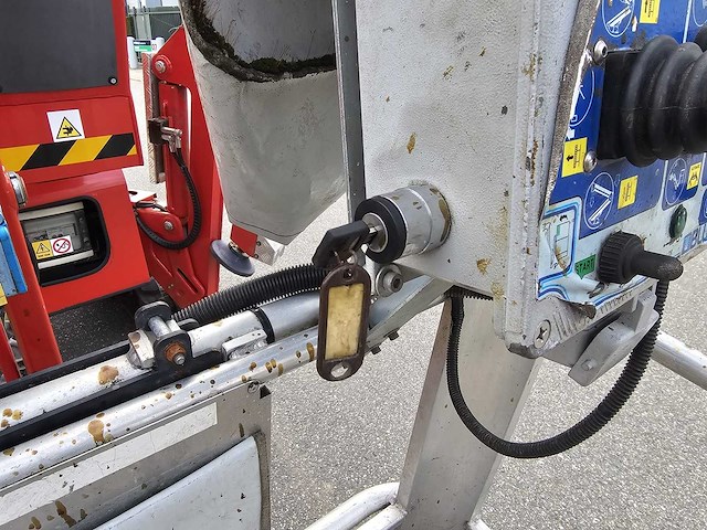 Bluelift - c22/11 - 22m werkhoogte - 10.8m horizontaal - knikarm/telescoop spinhoogwerker - afbeelding 4 van  24