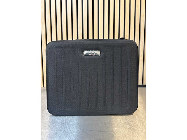 Bluemay - premium massage gun in koffer met opzetstukken (8x) - afbeelding 12 van  14