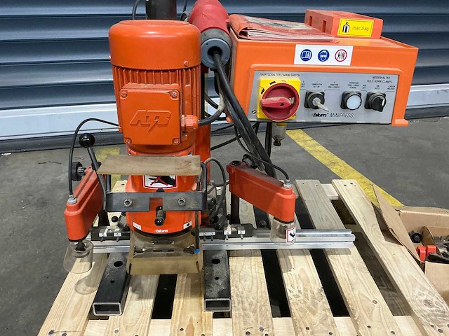 Blum - minipress msp - scharnierboormachine - afbeelding 11 van  13