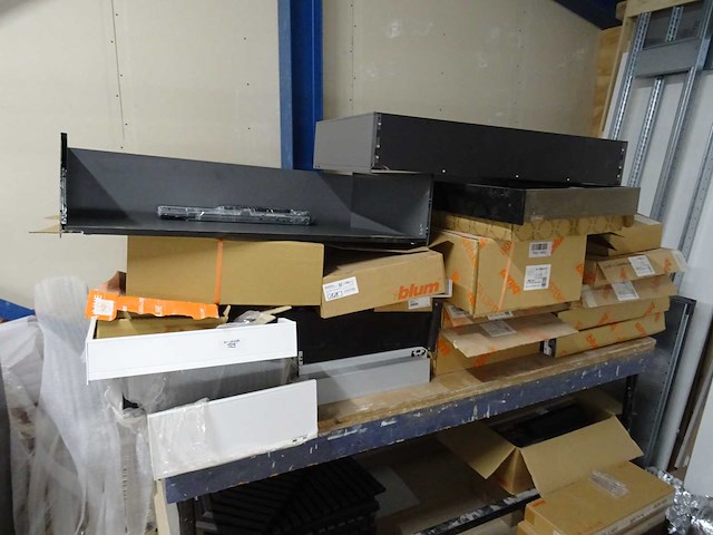 Blum - partij keukenladen - afbeelding 1 van  15