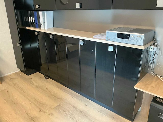 Blum wandkast - afbeelding 9 van  13