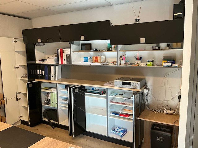 Blum wandkast - afbeelding 10 van  13