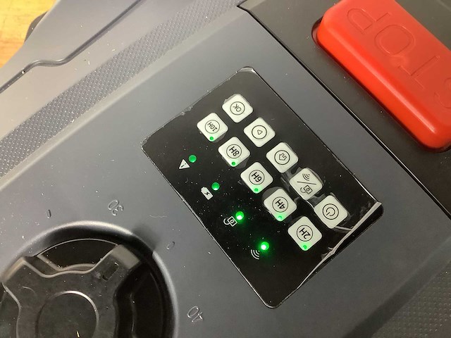 Blumfeldt - robot grasmaaier - afbeelding 1 van  9