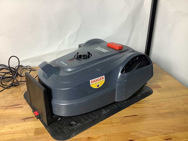 Blumfeldt - robot grasmaaier - afbeelding 4 van  9