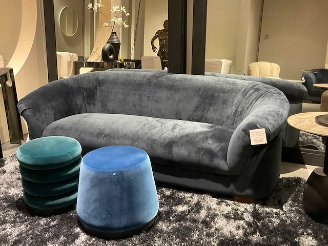 Blury sofa - afbeelding 1 van  13