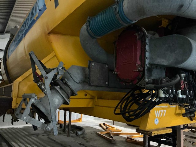 Blw - 2006 - 25m3 - mesttank - afbeelding 24 van  28