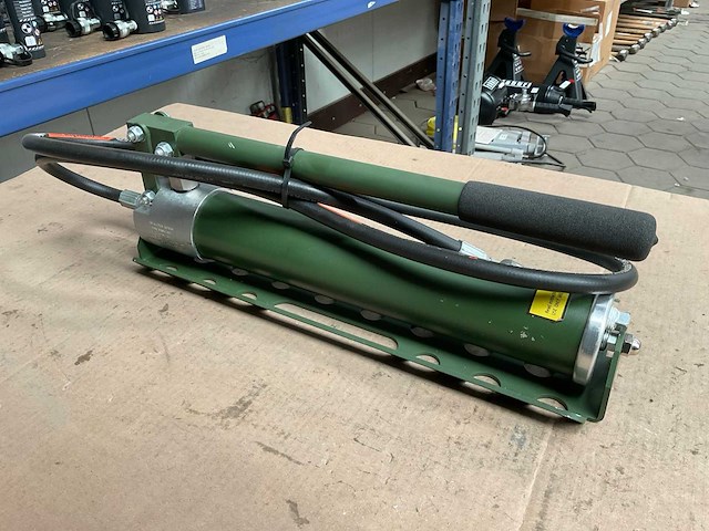 Bmi hydraulische handpomp - afbeelding 2 van  4