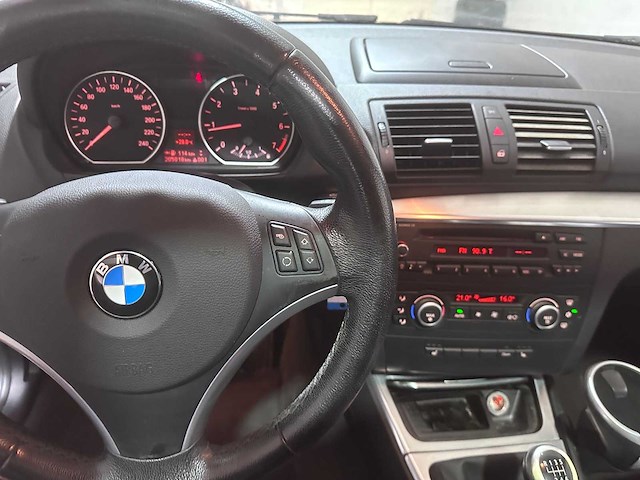 Bmw - 1-serie - 116i - jn-093-p- 2008 - afbeelding 18 van  19