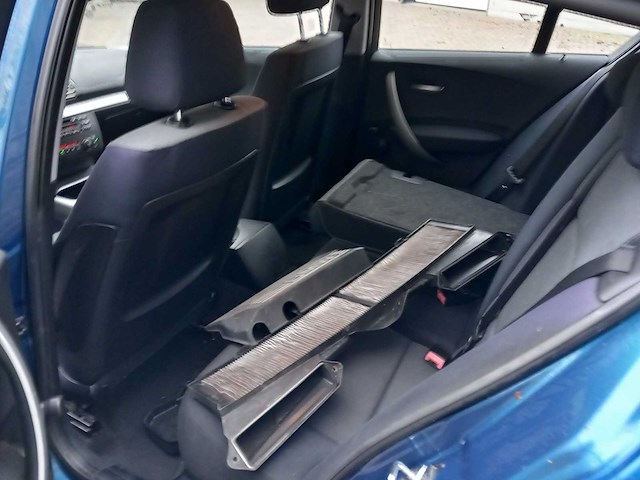 Bmw - 1-serie - 116i - personenauto - afbeelding 3 van  14